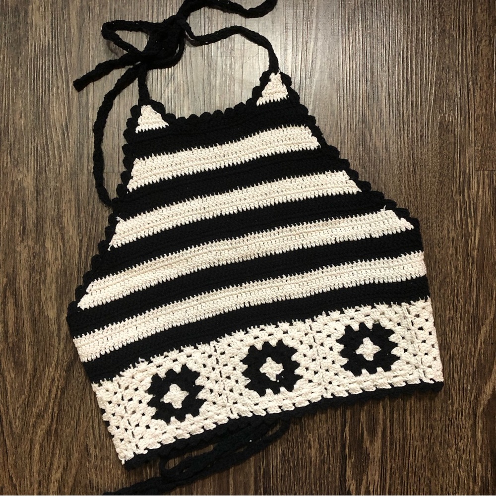 ♥️HOST PICK♥️Forever 21 Crochet Halter Top